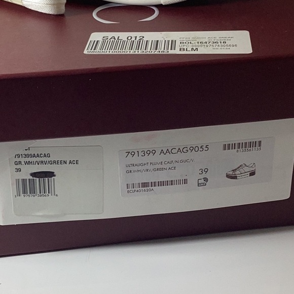 Gucci
Men's Gucci Ace Leather Sneakers - Picture 14 of 16